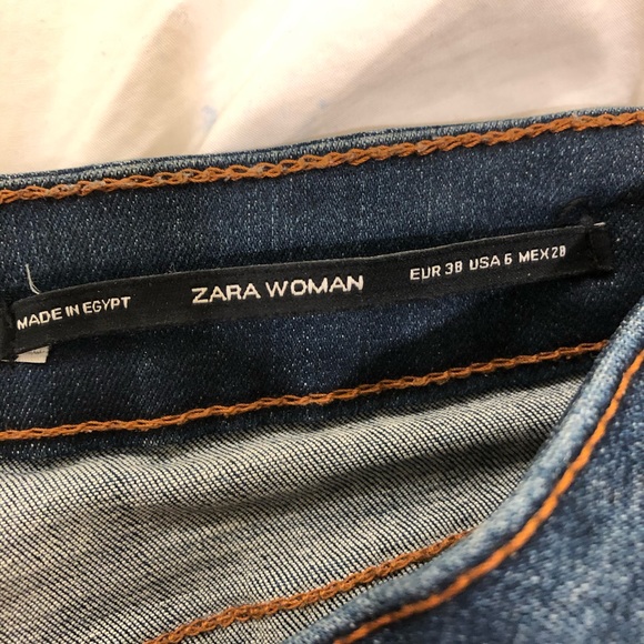 Zara Distressed Skinny Jeans. Stretchy - Picture 4 of 4